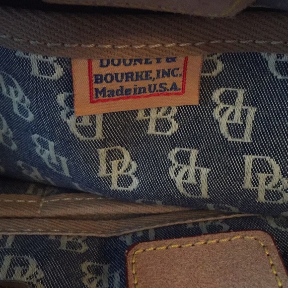 Dooney & Bourke signature print canvas purse - Picture 4 of 5